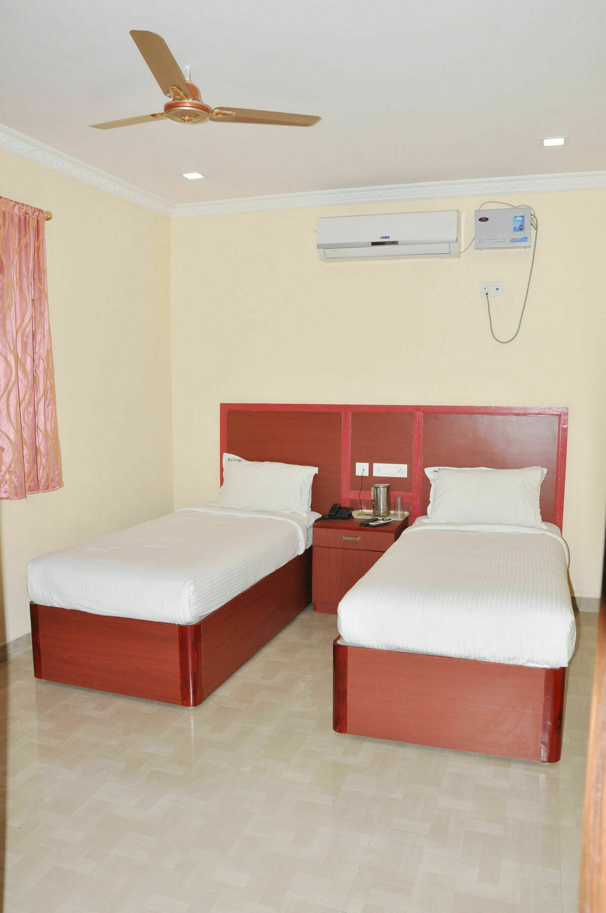 Treebo Ngh Transit Hotel Chennai Luaran gambar